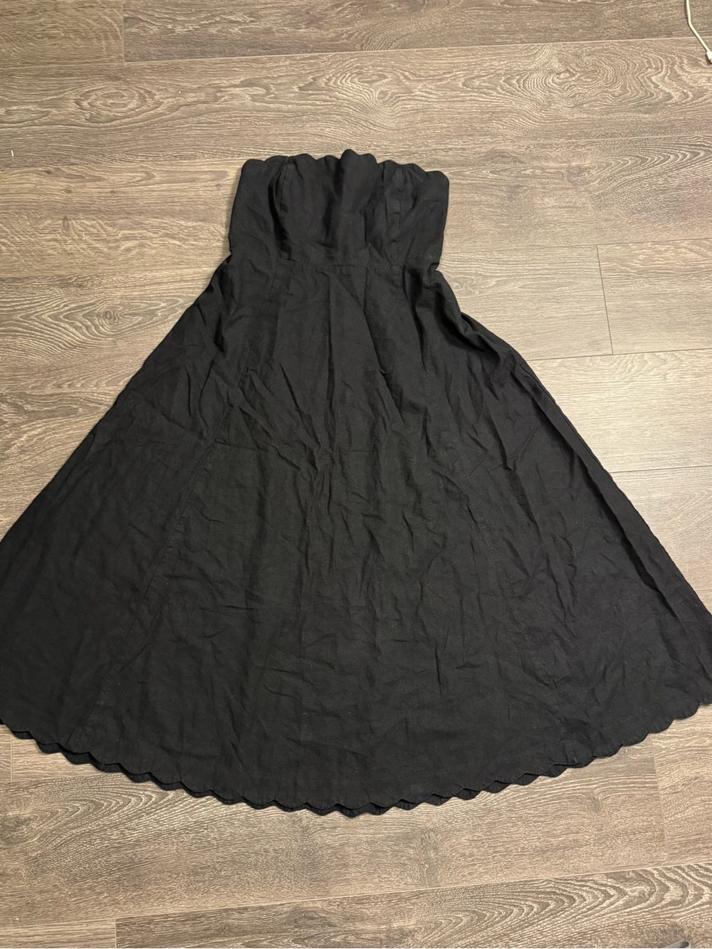 GAP Black Strapless Scalloped Hem Dress